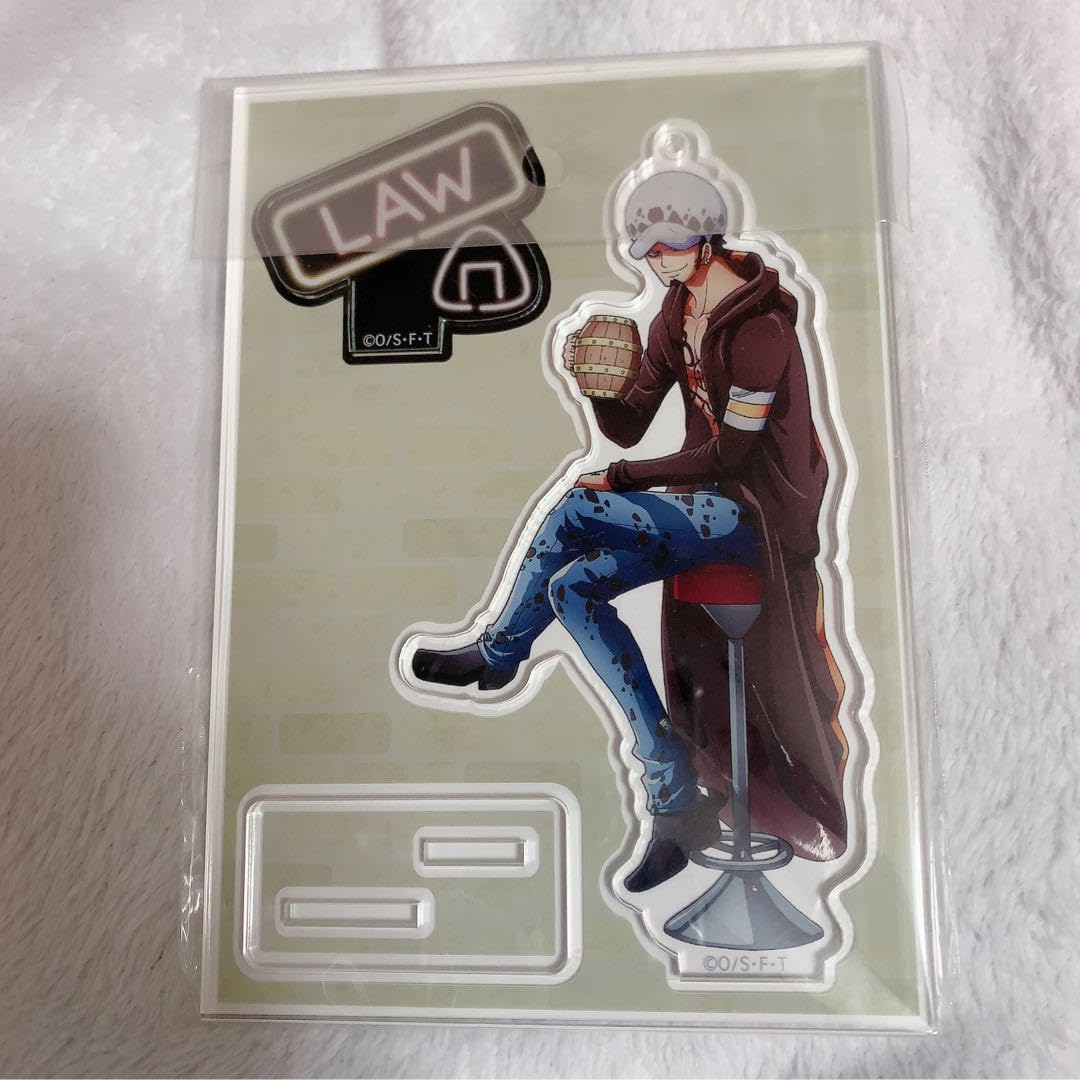 Amazon.co.jp: トラファルガー ロー アクリルスタンド アクスタ